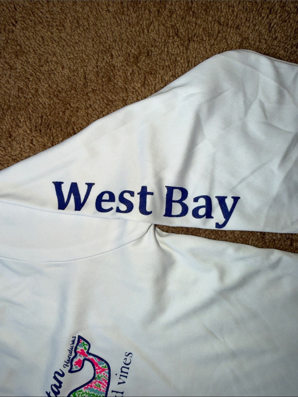 Vineyard Vines White Long-Sleeve Rash Guard Roatan - Picture 4 of 7